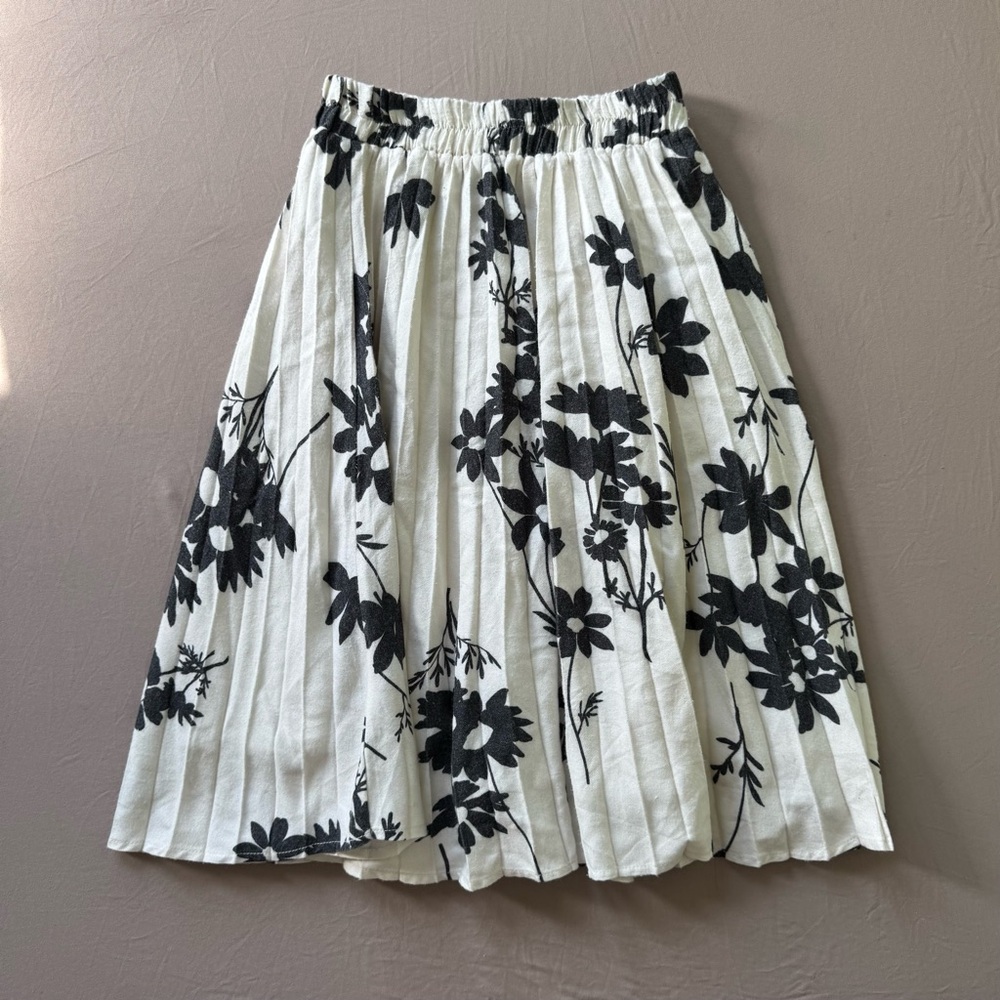 Floral Pleated Midi Skirt